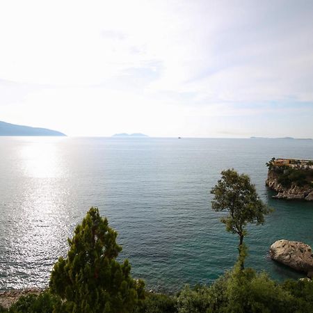 Skyhill Boutique Hotel Vlorë Екстериор снимка