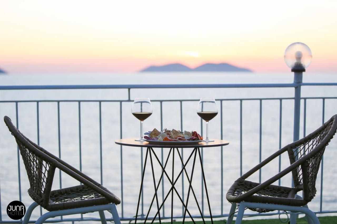 Skyhill Boutique Hotel Vlorë Екстериор снимка