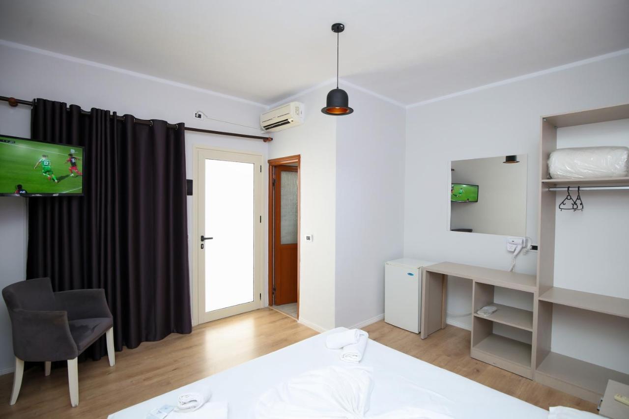 Skyhill Boutique Hotel Vlorë Екстериор снимка